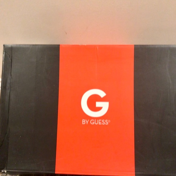 NEW Guess Hertle II Brown flat boots with box - Picture 3 of 5